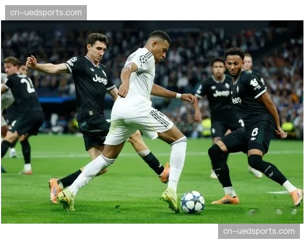 历史回顾：四年前的今天，皇马在伯纳乌上演惊天逆转淘汰巴黎圣日耳曼