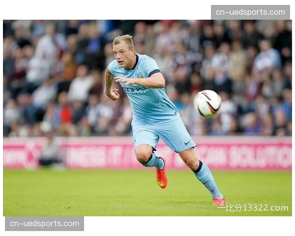 深度通讯：探访曼城青训学院，看他们如何为一线队的控球体系培养“零件”。